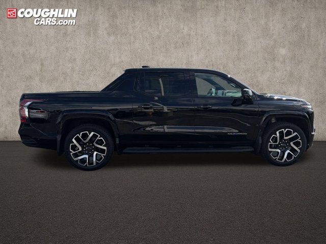 2025 Chevrolet Silverado EV Max Range RST