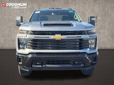 2026 Chevrolet Silverado 2500HD 4WD Crew Cab 159" Custom