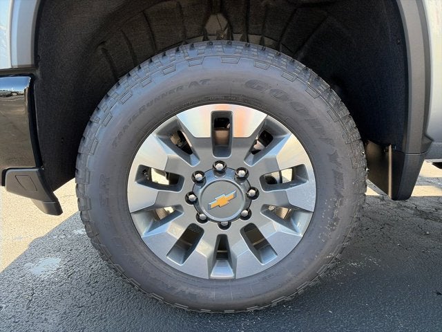 2026 Chevrolet Silverado 2500HD 4WD Crew Cab 159" Custom