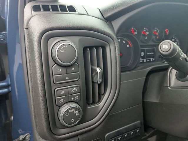 2026 Chevrolet Silverado 2500HD 4WD Crew Cab 172" Custom