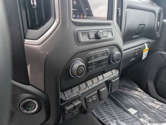 2026 Chevrolet Silverado 2500HD 4WD Crew Cab 172" Custom