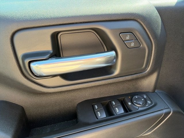 2026 Chevrolet Silverado 2500HD 4WD Crew Cab 159" Custom