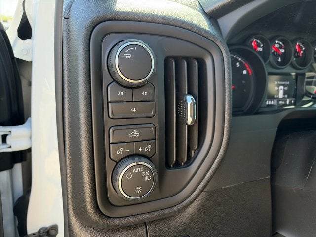 2026 Chevrolet Silverado 2500HD 4WD Crew Cab 159" Custom