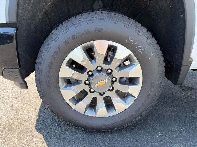2026 Chevrolet Silverado 2500HD 4WD Crew Cab 159" Custom