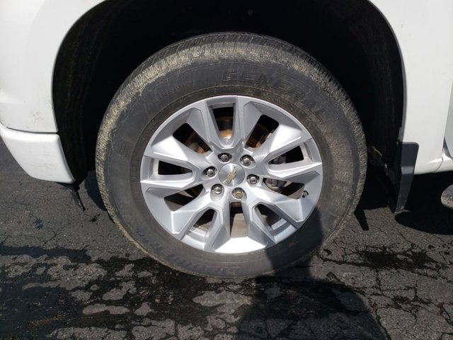 2022 Chevrolet Silverado 1500 4WD Crew Cab 147" Custom