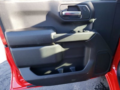 2026 Chevrolet Silverado 1500 4WD Crew Cab 147" Custom