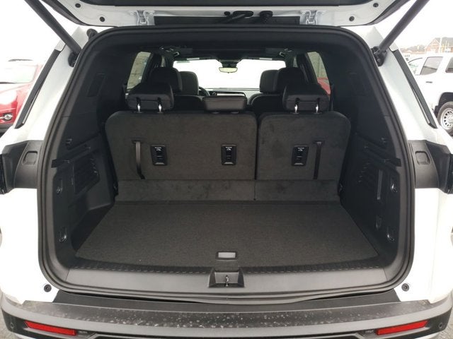 2026 Chevrolet Traverse AWD LT