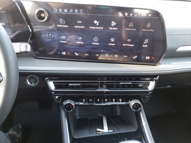 2026 Chevrolet Traverse AWD LT