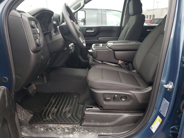 2026 Chevrolet Silverado 2500HD 4WD Crew Cab 159" Custom