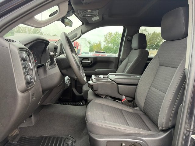 2023 Chevrolet Silverado 1500 4WD Crew Cab 147" Custom