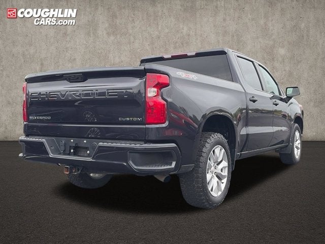 2023 Chevrolet Silverado 1500 4WD Crew Cab 147" Custom
