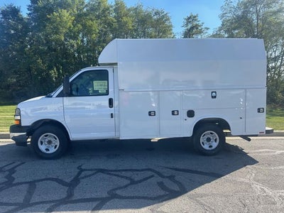 2025 Chevrolet Express Commercial Cutaway Van 139"