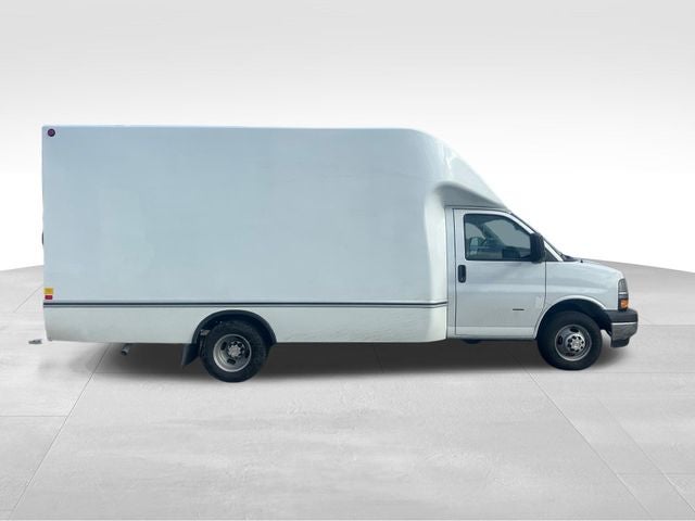 2025 Chevrolet Express Commercial Cutaway Van 159"