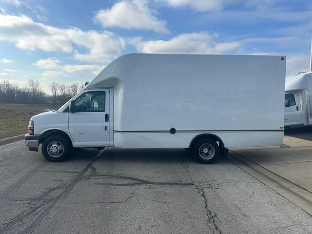 2025 Chevrolet Express Commercial Cutaway Van 159"