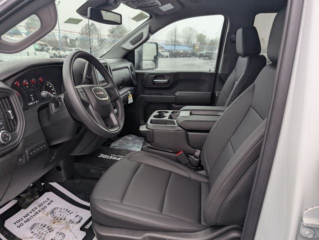 2025 GMC Sierra 3500HD CC Pro