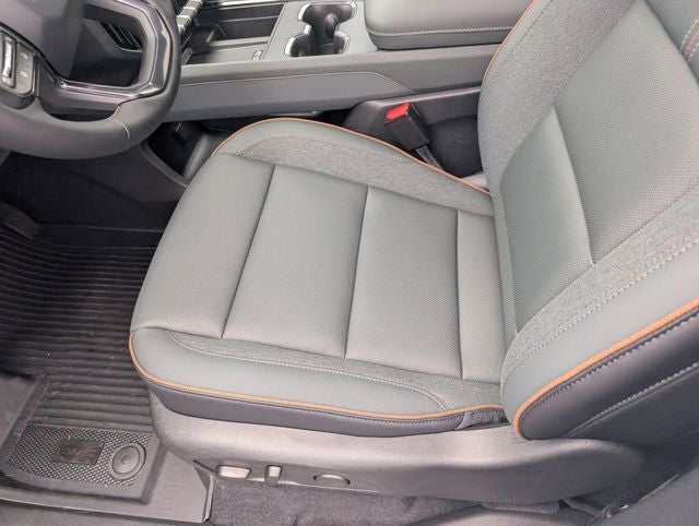 2026 GMC Acadia AWD AT4