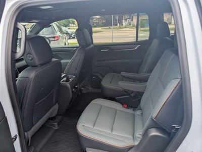 2026 GMC Acadia AWD AT4