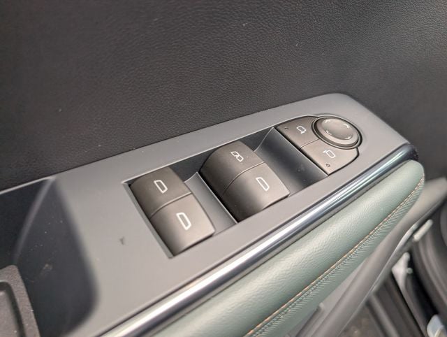 2026 GMC Acadia AWD AT4