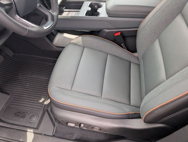 2026 GMC Acadia AWD AT4