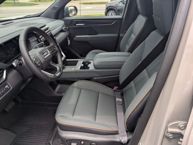 2026 GMC Acadia AWD AT4