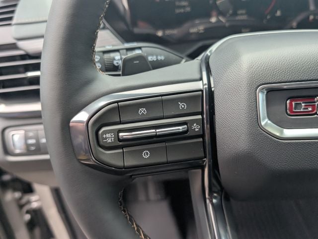 2026 GMC Acadia AWD AT4