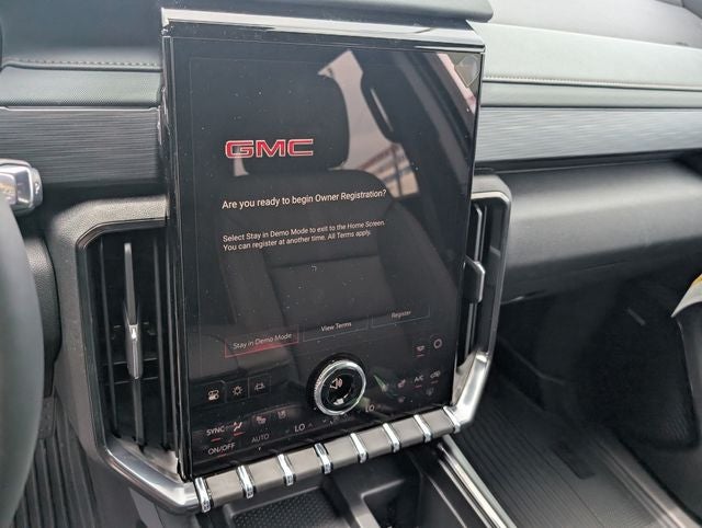 2026 GMC Acadia AWD AT4
