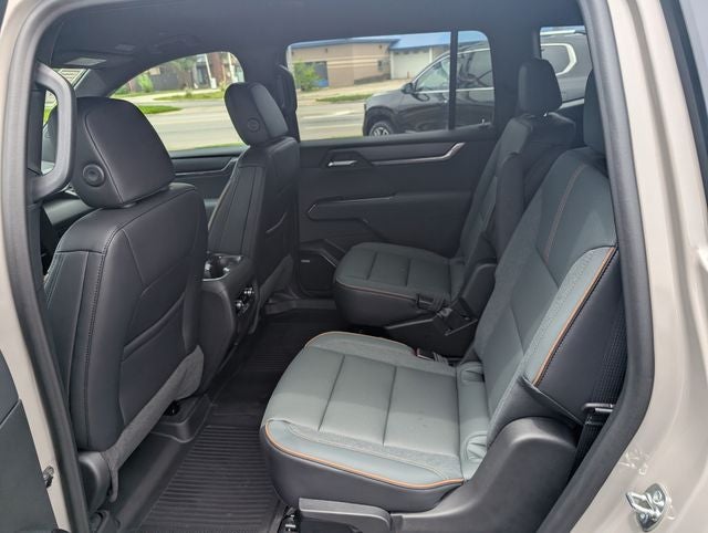 2026 GMC Acadia AWD AT4