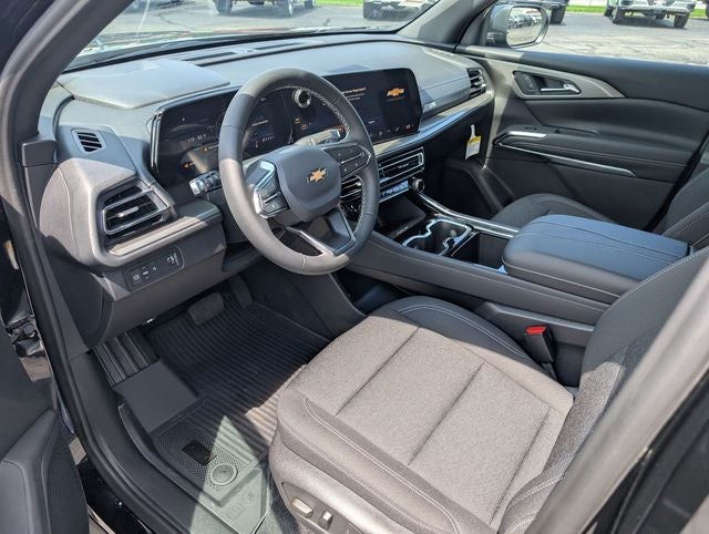 2027 Chevrolet Traverse FWD LT