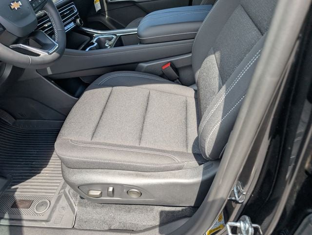 2027 Chevrolet Traverse FWD LT