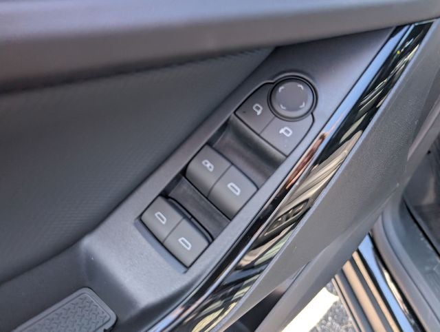 2027 Chevrolet Equinox FWD LT