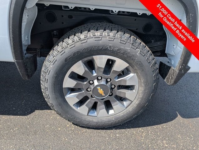 2026 Chevrolet Silverado 2500HD 4WD Crew Cab 172" Custom