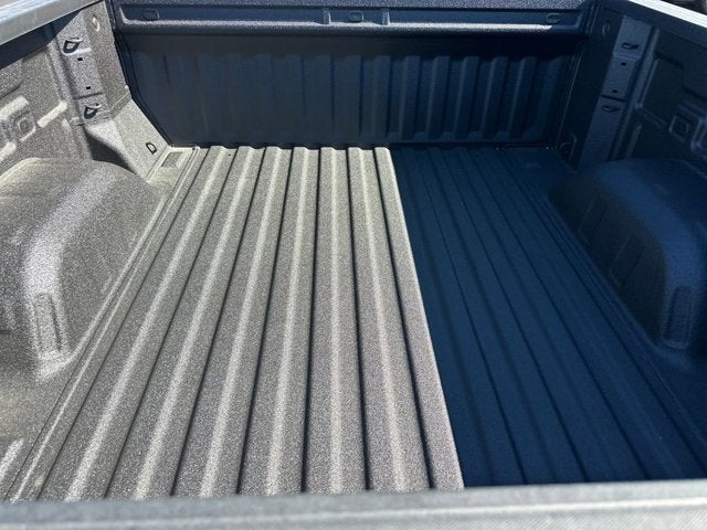 2026 Chevrolet Silverado 1500 4WD Crew Cab 147" Custom