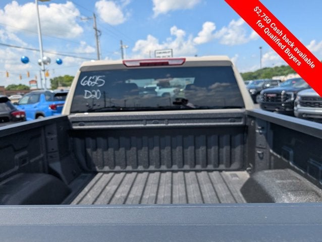2026 Chevrolet Silverado 1500 4WD Crew Cab 147" Custom