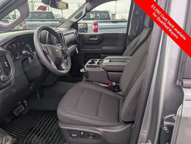 2026 Chevrolet Silverado 1500 4WD Double Cab 147" Custom