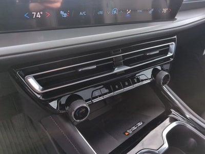 2026 Chevrolet Traverse AWD LT