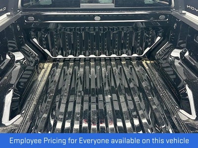 2025 GMC Canyon 4WD AT4