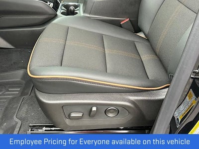 2025 GMC Canyon 4WD AT4