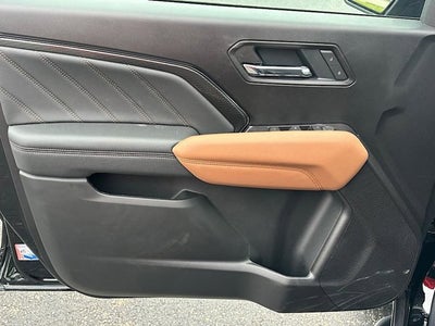 2025 GMC Canyon 4WD AT4