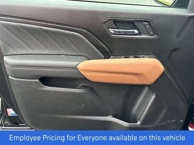 2025 GMC Canyon 4WD AT4