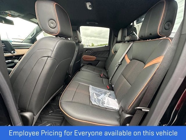 2025 GMC Canyon 4WD AT4