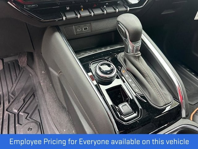 2025 GMC Canyon 4WD AT4